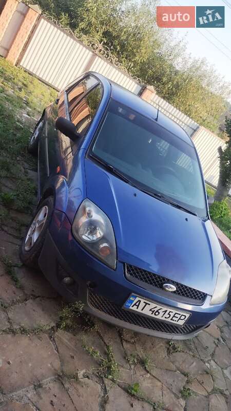 Хэтчбек Ford Fiesta 2006 в Галиче