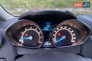 Хэтчбек Ford Fiesta 2013 в 