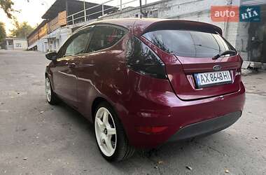 Хэтчбек Ford Fiesta 2010 в 
