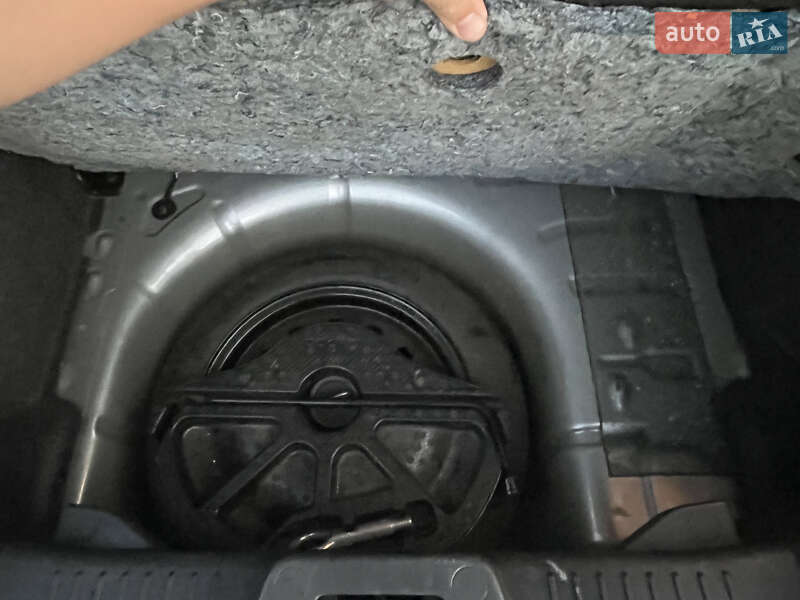 Хэтчбек Ford Fiesta 2013 в Измаиле