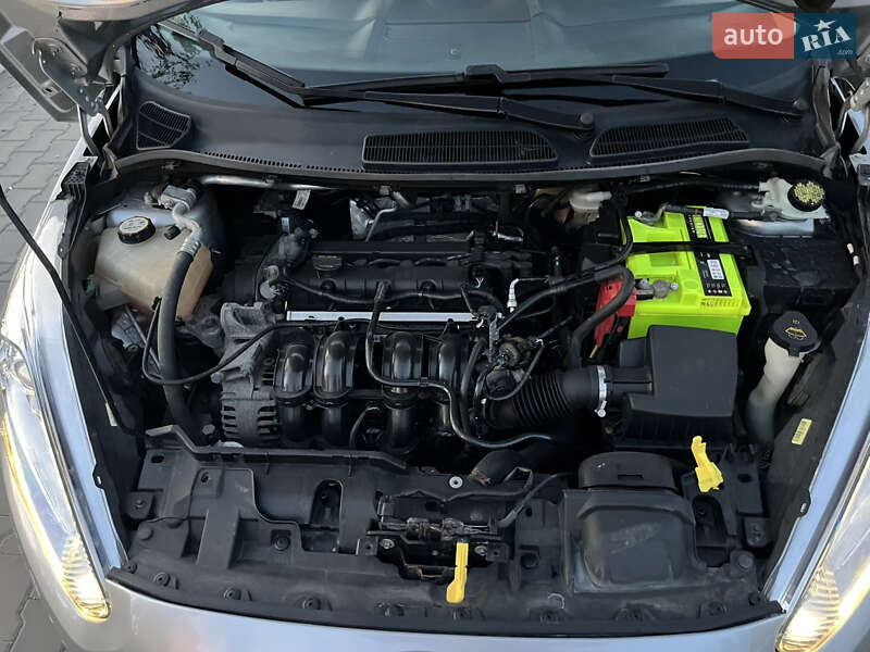 Хэтчбек Ford Fiesta 2013 в Измаиле