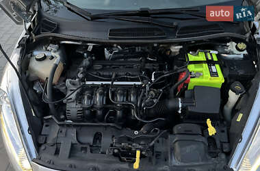 Хэтчбек Ford Fiesta 2013 в 