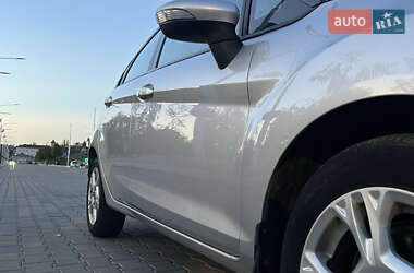 Хэтчбек Ford Fiesta 2013 в 