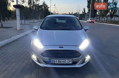 Хэтчбек Ford Fiesta 2013 в 