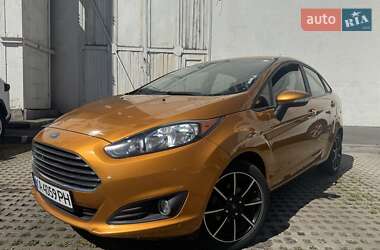 Седан Ford Fiesta 2015 в 