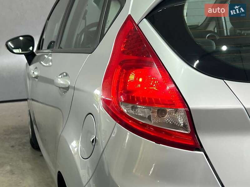 Хэтчбек Ford Fiesta 2012 в Одессе