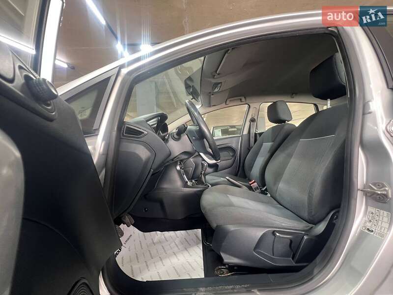 Хэтчбек Ford Fiesta 2012 в Одессе