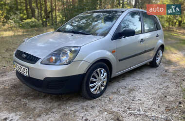 Хэтчбек Ford Fiesta 2006 в Киеве