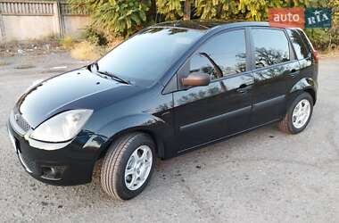 Хэтчбек Ford Fiesta 2008 в 