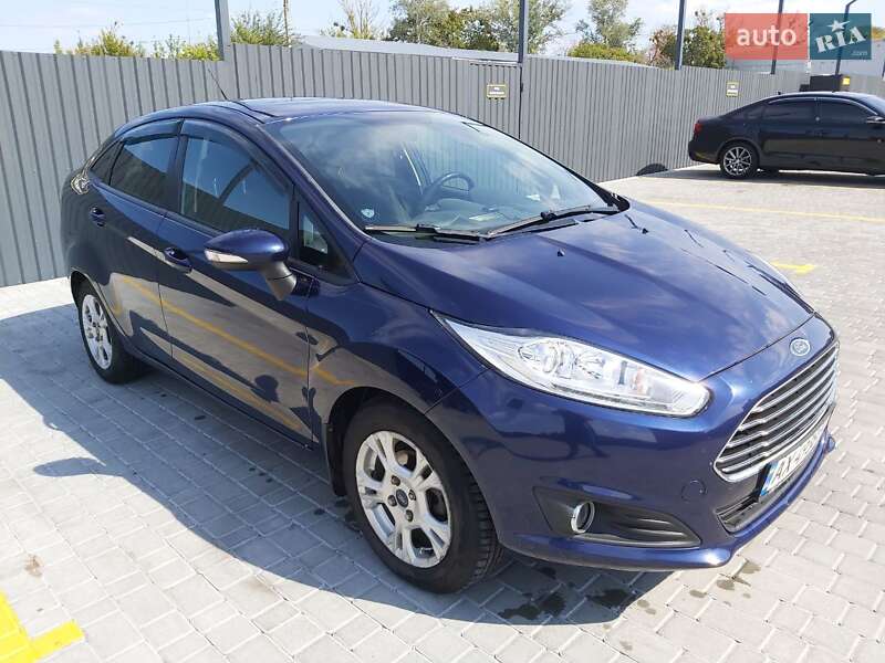 Седан Ford Fiesta 2015 в Харькове