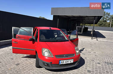 Хэтчбек Ford Fiesta 2007 в Сутисках