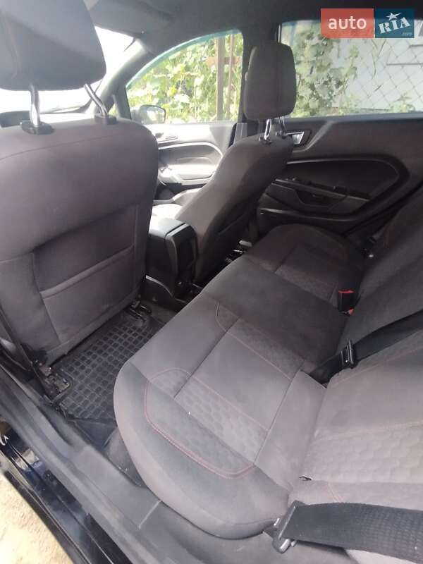 Хэтчбек Ford Fiesta 2016 в Фастове