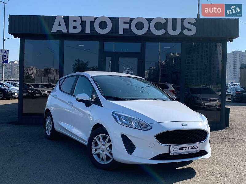Хэтчбек Ford Fiesta 2018 в 
