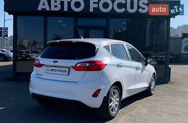 Хэтчбек Ford Fiesta 2018 в 