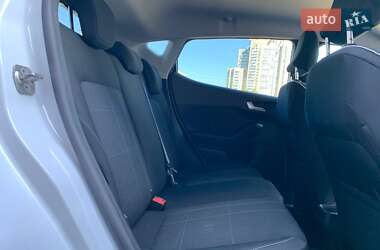Хэтчбек Ford Fiesta 2018 в 