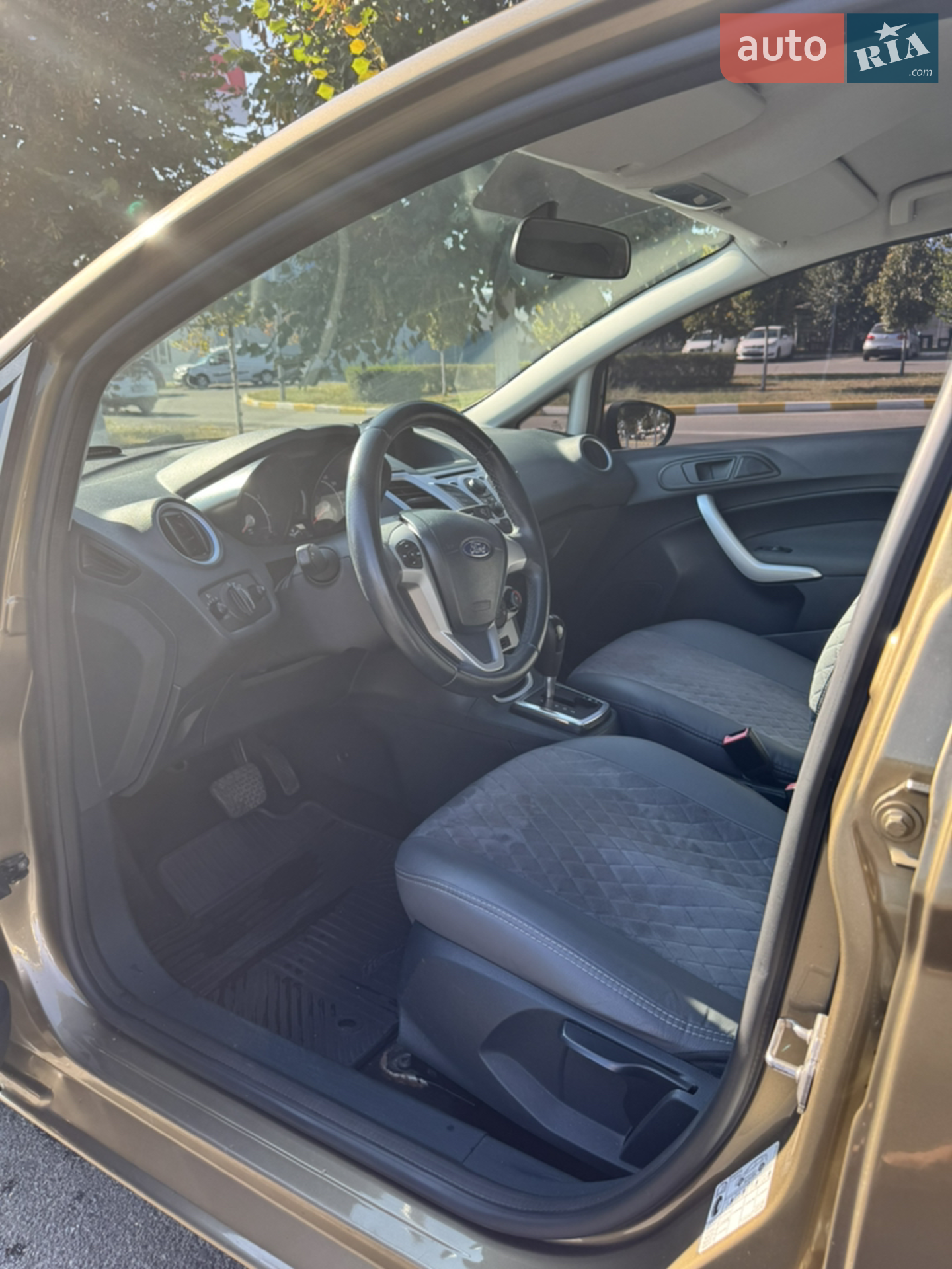 2012 Ford Fiesta - мініатюра 17