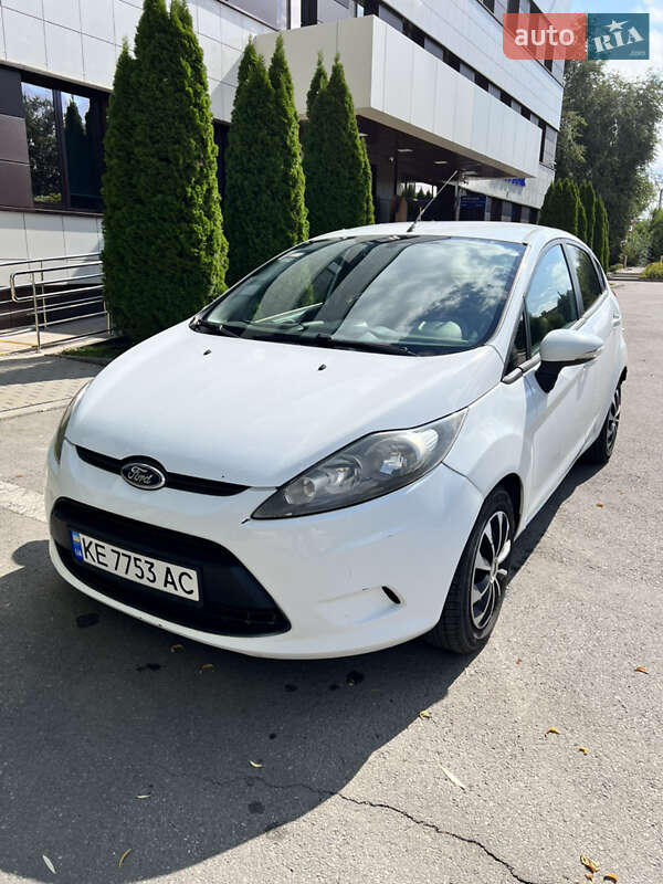 Хэтчбек Ford Fiesta 2012 в Днепре