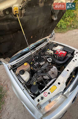 Хэтчбек Ford Fiesta 1997 в 