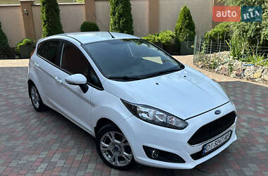 Хэтчбек Ford Fiesta 2016 в 