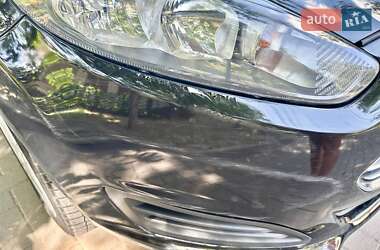 Хэтчбек Ford Fiesta 2017 в 