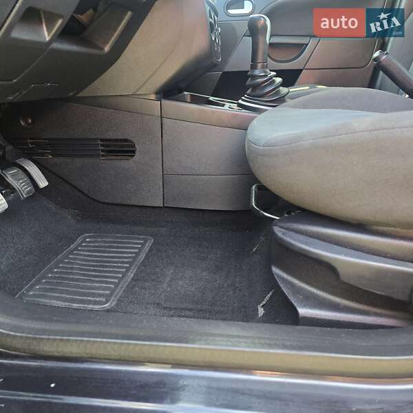 Хэтчбек Ford Fiesta 2006 в Кропивницком