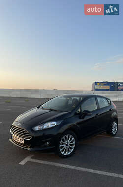 Хэтчбек Ford Fiesta 2014 в 