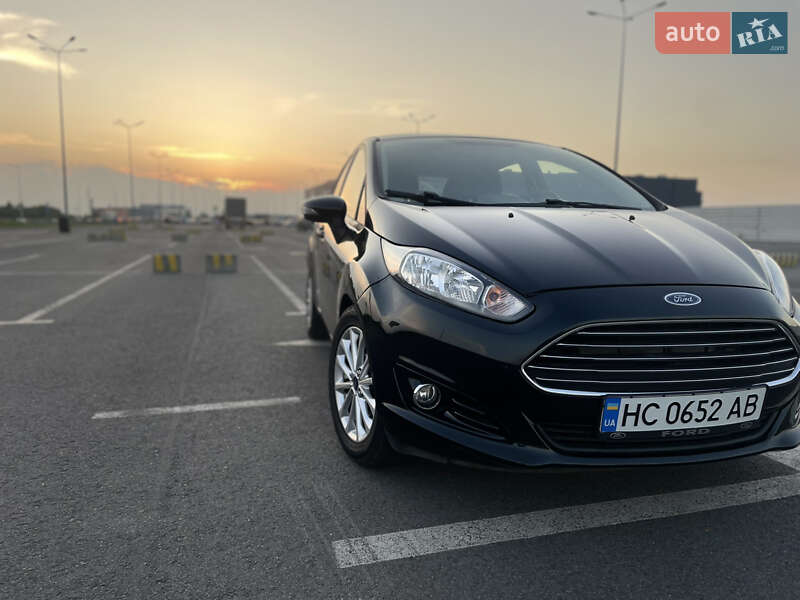 Хэтчбек Ford Fiesta 2014 в Львове