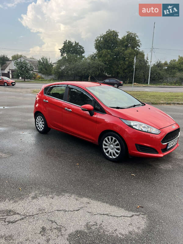 Седан Ford Fiesta 2016 в Киеве фото 8 Седан Ford Fiesta 2016 в Киеве