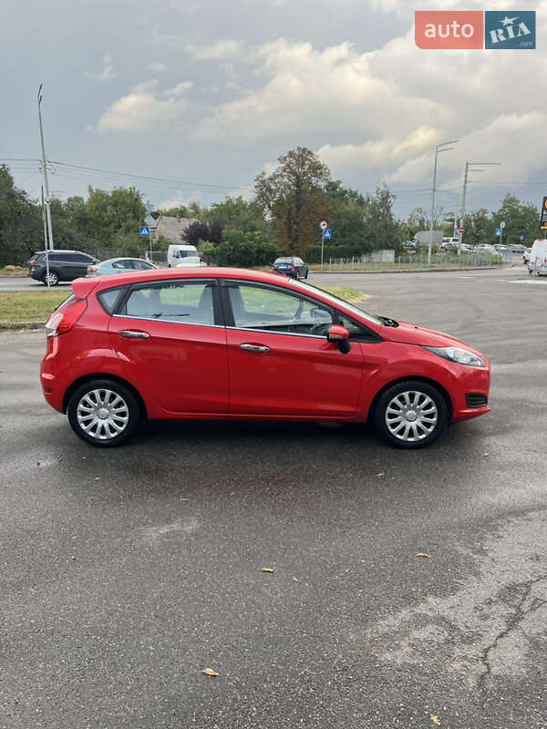 Седан Ford Fiesta 2016 в Киеве фото 12 Седан Ford Fiesta 2016 в Киеве