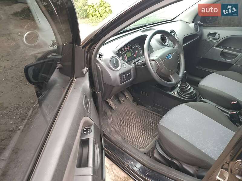 Хэтчбек Ford Fiesta 2007 в Харькове фото 3 Хэтчбек Ford Fiesta 2007 в Харькове