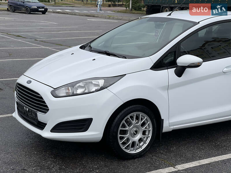 Хэтчбек Ford Fiesta 2016 в Ивано-Франковске фото 6 Хэтчбек Ford Fiesta 2016 в Ивано-Франковске