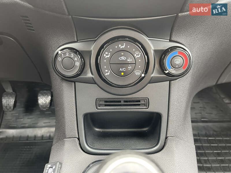 Хэтчбек Ford Fiesta 2016 в Ивано-Франковске фото 25 Хэтчбек Ford Fiesta 2016 в Ивано-Франковске