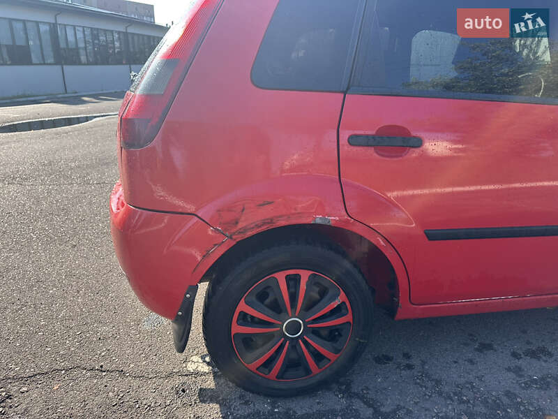 Хэтчбек Ford Fiesta 2003 в Ровно