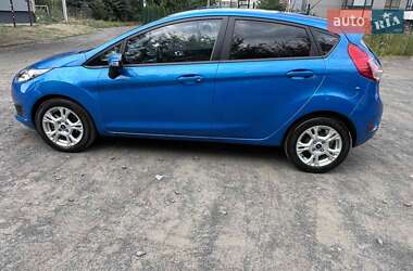 Хэтчбек Ford Fiesta 2014 в 