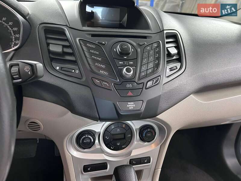 Хэтчбек Ford Fiesta 2014 в Луцке