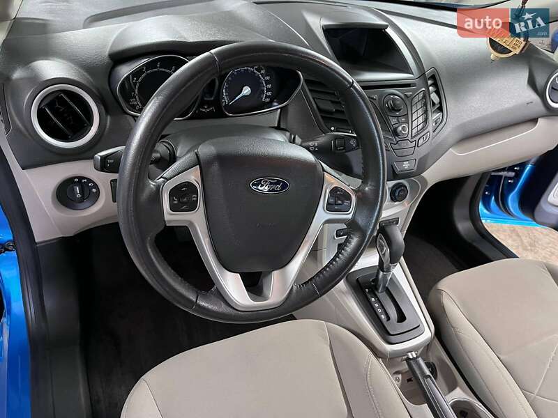 Хэтчбек Ford Fiesta 2014 в Луцке