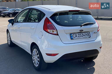 Хэтчбек Ford Fiesta 2013 в 