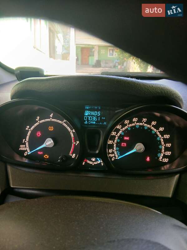 Хэтчбек Ford Fiesta 2016 в Хмельницком фото 3 Хэтчбек Ford Fiesta 2016 в Хмельницком