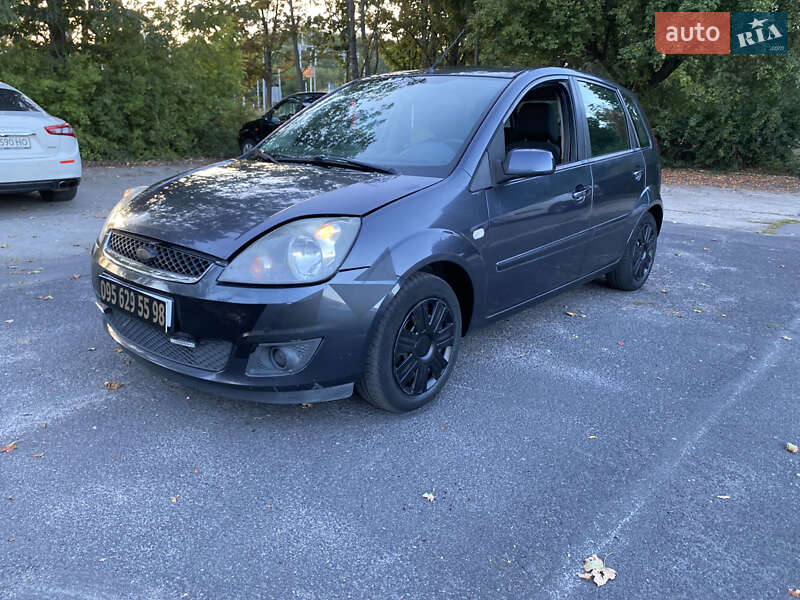 Хэтчбек Ford Fiesta 2008 в 