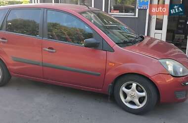 Хэтчбек Ford Fiesta 2006 в 