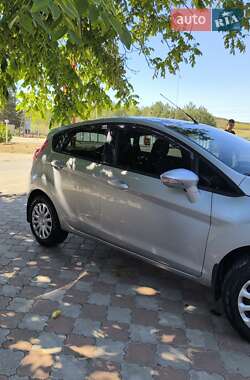 Седан Ford Fiesta 2013 в 