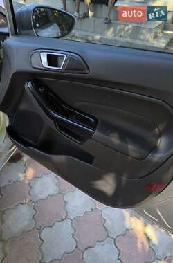 Седан Ford Fiesta 2013 в 