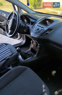 Седан Ford Fiesta 2013 в 
