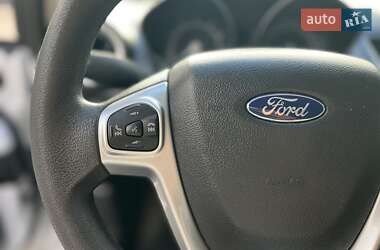 Хэтчбек Ford Fiesta 2017 в 