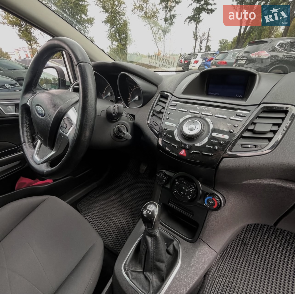 2013 Ford Fiesta - мініатюра 13