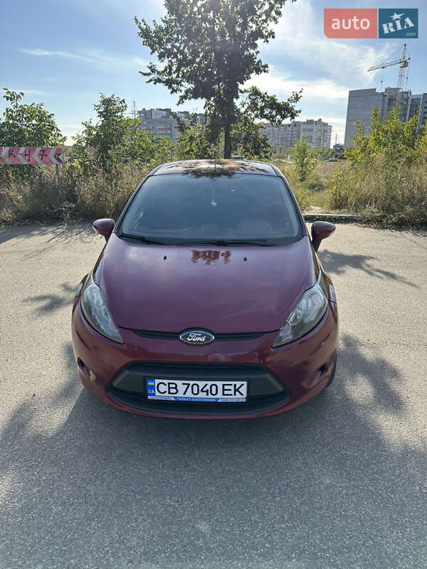 Хэтчбек Ford Fiesta 2010 в Чернигове фото 3 Хэтчбек Ford Fiesta 2010 в Чернигове