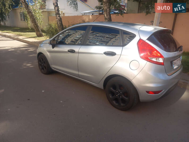 Хэтчбек Ford Fiesta 2008 в Глухове фото 4 Хэтчбек Ford Fiesta 2008 в Глухове