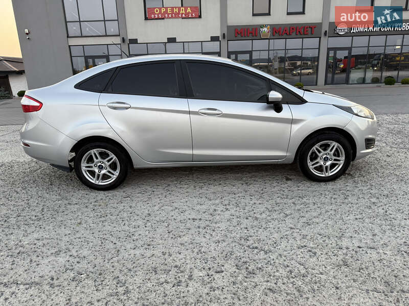 Седан Ford Fiesta 2019 в Львові