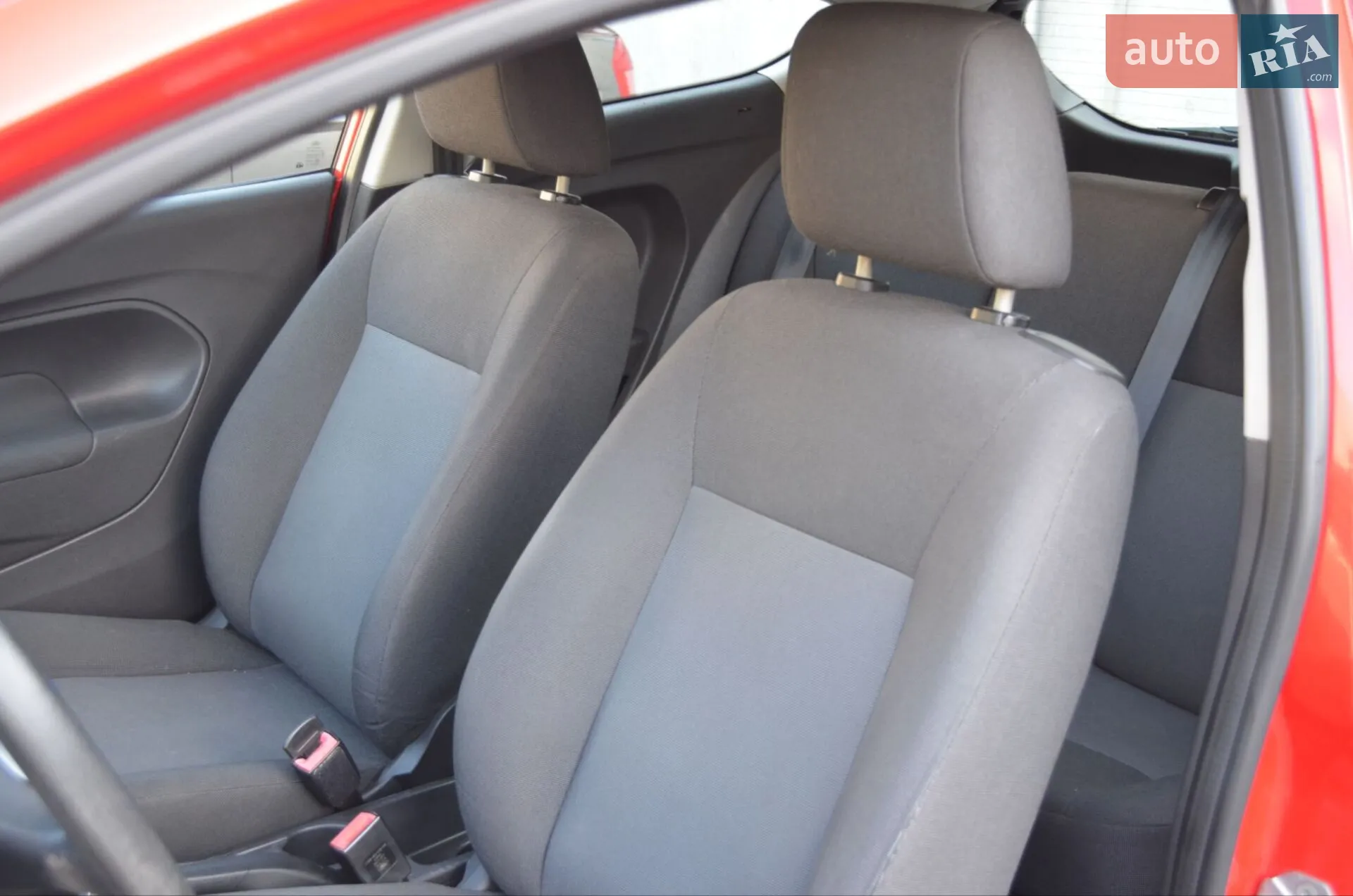 2013 Ford Fiesta - мініатюра 11