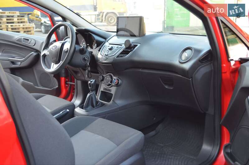 Хэтчбек Ford Fiesta 2013 в Павлограде фото 16 Хэтчбек Ford Fiesta 2013 в Павлограде